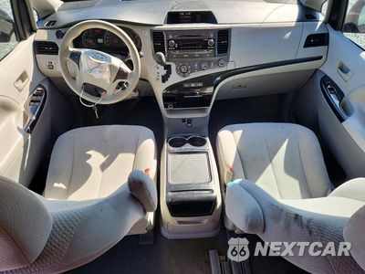 Zdjęcie 8 z 14 samochodu: 2012 TOYOTA SIENNA LE VIN:5TDKK3DC1CS193320 - miniatura