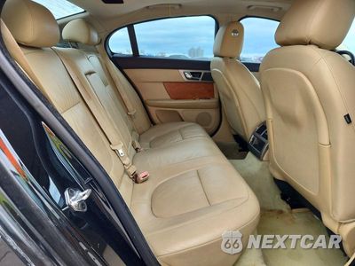 Zdjęcie 10 z 12 samochodu: 2010 JAGUAR XF LUXURY VIN:SAJWA0FA6AHR66803 - miniatura