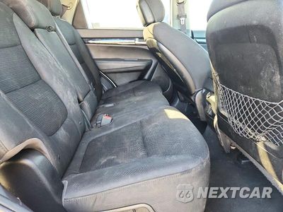 Zdjęcie 11 z 13 samochodu: 2014 KIA SORENTO LX VIN:5XYKTDA73EG461763 - miniatura
