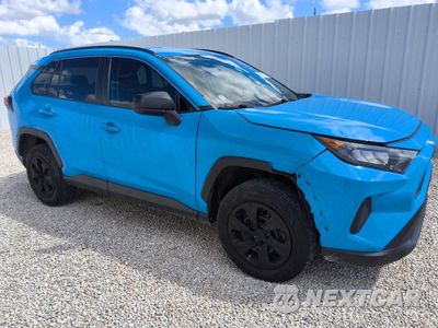 Czwarte zdjęcie samochodu z boku: 2021 TOYOTA RAV4 LE VIN:2T3H1RFV2MW125297 - miniatura