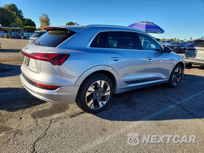 Trzecie zdjęcie samochodu z tyłu: 2022 AUDI E-TRON PREMIUM PLUS VIN:WA1LAAGE8NB026501 - miniatura