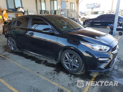 Czwarte zdjęcie samochodu z boku: 2021 KIA FORTE GT LINE VIN:3KPF34AD6ME322195 - miniatura