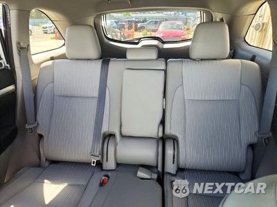 Zdjęcie 10 z 13 samochodu: 2019 TOYOTA HIGHLANDER LE PLUS VIN:5TDZZRFH2KS330995 - miniatura