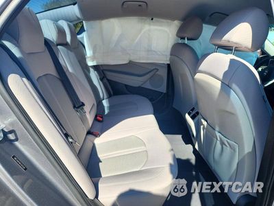 Zdjęcie 10 z 12 samochodu: 2019 HYUNDAI SONATA SEL VIN:5NPE34AF6KH767039 - miniatura