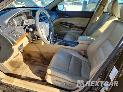 Zdjęcie 7 z 12 samochodu: 2011 HONDA ACCORD EXL VIN:1HGCP3F88BA014427 - miniatura