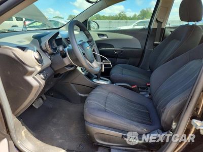 Zdjęcie 7 z 12 samochodu: 2014 CHEVROLET SONIC LT VIN:1G1JC5SH6E4206394 - miniatura
