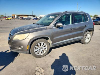2010 VOLKSWAGEN TIGUAN S WVGAV7AX0AW508764 - główne zdjęcie licytacji z USA - miniatura