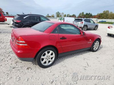 Trzecie zdjęcie samochodu z tyłu: 1998 MERCEDES-BENZ SLK 230 KOMPRESSOR VIN:WDBKK47F4WF006747 - miniatura
