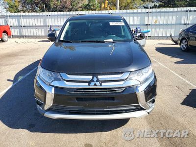 Piąte zdjęcie samochodu w środku: 2018 MITSUBISHI OUTLANDER SE VIN:JA4AZ3A36JJ003494 - miniatura