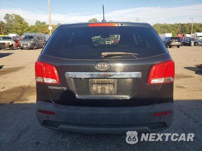 Zdjęcie 6 z 13 samochodu: 2013 KIA SORENTO LX VIN:5XYKT4A15DG416916 - miniatura
