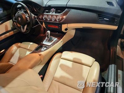 Zdjęcie 8 z 12 samochodu: 2011 BMW Z4 SDRIVE35I VIN:WBALM7C56BE382491 - miniatura