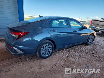 Trzecie zdjęcie samochodu z tyłu: 2024 HYUNDAI ELANTRA SEL VIN:KMHLM4DG7RU694526 - miniatura