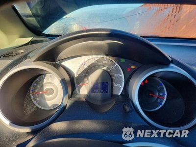 Zdjęcie 9 z 12 samochodu: 2013 HONDA FIT VIN:JHMGE8H35DC020731 - miniatura