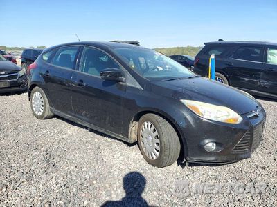 Czwarte zdjęcie samochodu z boku: 2012 FORD FOCUS SE VIN:1FAHP3K27CL451305 - miniatura