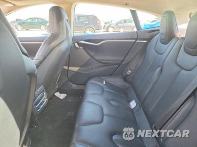 Zdjęcie 10 z 12 samochodu: 2015 TESLA MODEL S VIN:5YJSA1E47FF118855 - miniatura