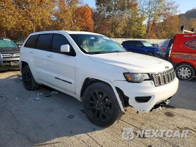 Czwarte zdjęcie samochodu z boku: 2019 JEEP GRAND CHEROKEE LAREDO VIN:1C4RJFAG6KC578771 - miniatura