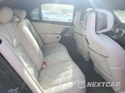 Zdjęcie 10 z 12 samochodu: 2023 BMW 760 XI VIN:WBA33EJ08PCL71221 - miniatura