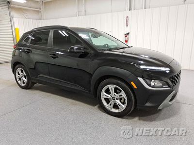 Czwarte zdjęcie samochodu z boku: 2023 HYUNDAI KONA SEL VIN:KM8K62AB5PU953496 - miniatura