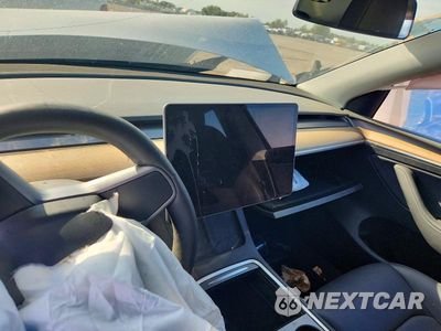 Zdjęcie 9 z 12 samochodu: 2023 TESLA MODEL Y VIN:7SAYGDEF9PF713481 - miniatura