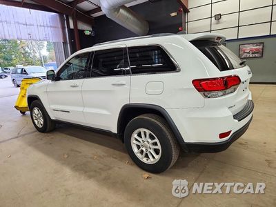 Drugie zdjęcie samochodu z przodu: 2020 JEEP GRAND CHEROKEE LAREDO VIN:1C4RJFAG2LC167417 - miniatura