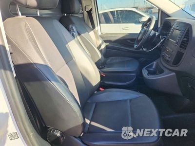 Zdjęcie 11 z 13 samochodu: 2020 MERCEDES-BENZ METRIS VIN:W1YV0BEY7L3754074 - miniatura