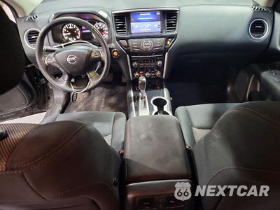 Zdjęcie 8 z 12 samochodu: 2017 NISSAN PATHFINDER SV VIN:5N1DR2MNXHC650470 - miniatura