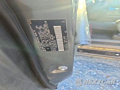 Zdjęcie 13 z 13 samochodu: 2005 TOYOTA SEQUOIA LIMITED VIN:5TDBT48AX5S252220 - miniatura