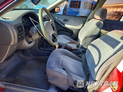 Zdjęcie 7 z 12 samochodu: 1992 NISSAN SENTRA E VIN:JN1EB31P1NU138811 - miniatura