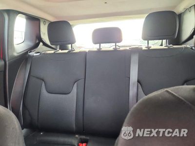 Zdjęcie 10 z 13 samochodu: 2019 JEEP RENEGADE SPORT VIN:ZACNJBAB9KPK43203 - miniatura