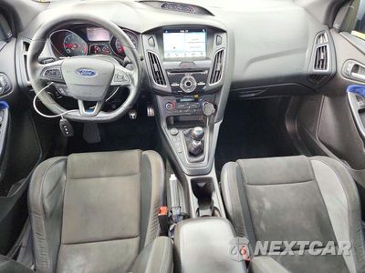 Zdjęcie 8 z 13 samochodu: 2017 FORD FOCUS RS VIN:WF0DP3TH8H4121313 - miniatura