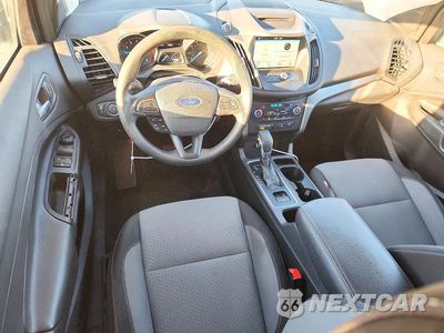 Zdjęcie 8 z 13 samochodu: 2018 FORD ESCAPE SE VIN:1FMCU9GD7JUC60805 - miniatura