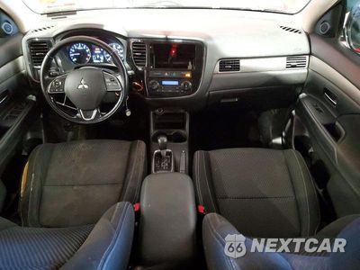 Zdjęcie 8 z 14 samochodu: 2016 MITSUBISHI OUTLANDER SE VIN:JA4AZ3A38GZ039813 - miniatura