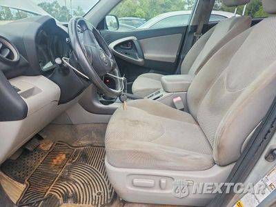 Zdjęcie 7 z 13 samochodu: 2006 TOYOTA RAV4 LIMITED VIN:JTMBD31V265000487 - miniatura