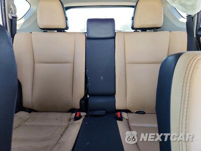 Zdjęcie 10 z 13 samochodu: 2017 TOYOTA RAV4 LIMITED VIN:JTMYFREV0HJ148617 - miniatura