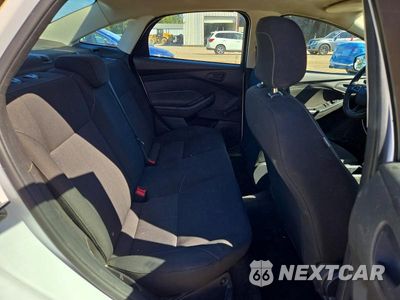 Zdjęcie 10 z 12 samochodu: 2017 FORD FOCUS S VIN:1FADP3E23HL297936 - miniatura