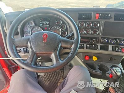 Zdjęcie 8 z 14 samochodu: 2020 KENWORTH T680 SEMI TRUCK VIN:1XKYD49X8LJ393134 - miniatura