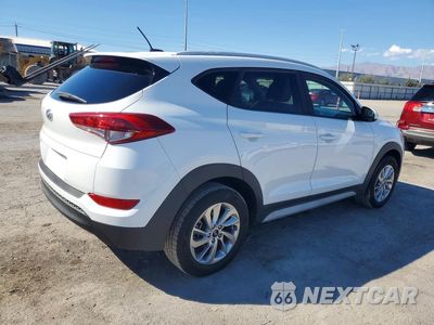 Trzecie zdjęcie samochodu z tyłu: 2017 HYUNDAI TUCSON SE VIN:KM8J33A46HU441968 - miniatura