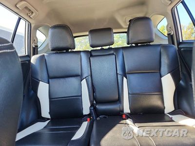 Zdjęcie 10 z 13 samochodu: 2017 TOYOTA RAV4 LE VIN:JTMBFREV7HJ171429 - miniatura