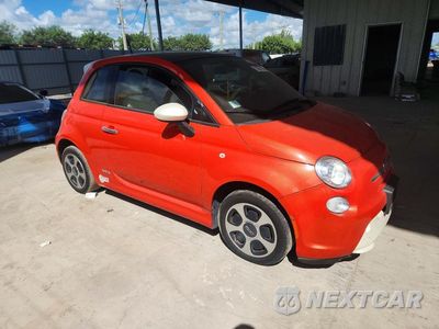 Czwarte zdjęcie samochodu z boku: 2015 FIAT 500 ELECTRIC VIN:3C3CFFGE6FT527461 - miniatura