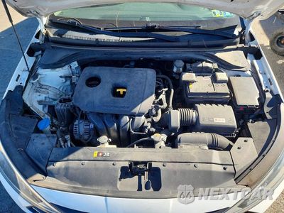 Zdjęcie 11 z 12 samochodu: 2019 HYUNDAI ELANTRA SE VIN:5NPD74LF5KH496097 - miniatura