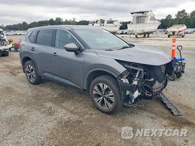 Czwarte zdjęcie samochodu z boku: 2023 NISSAN ROGUE SV VIN:5N1BT3BB1PC921146 - miniatura