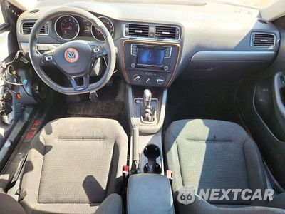 Zdjęcie 8 z 13 samochodu: 2016 VOLKSWAGEN JETTA SE VIN:3VWD67AJXGM231699 - miniatura