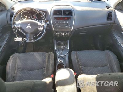 Zdjęcie 8 z 12 samochodu: 2011 MITSUBISHI OUTLANDER SPORT SE VIN:JA4AR4AU4BZ011837 - miniatura