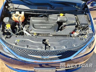 Zdjęcie 12 z 13 samochodu: 2018 CHRYSLER PACIFICA LIMITED VIN:2C4RC1GG3JR271696 - miniatura
