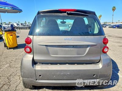 Zdjęcie 6 z 12 samochodu: 2011 SMART FORTWO PURE VIN:WMEEJ3BA2BK437548 - miniatura