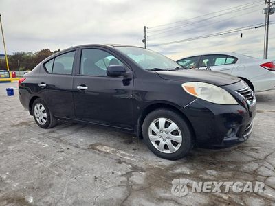 Czwarte zdjęcie samochodu z boku: 2014 NISSAN VERSA 1.6 SV VIN:3N1CN7APXEL874341 - miniatura