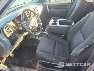 Zdjęcie 7 z 12 samochodu: 2010 CHEVROLET SILVERADO K1500 LS VIN:1GCSKREA2AZ145725 - miniatura
