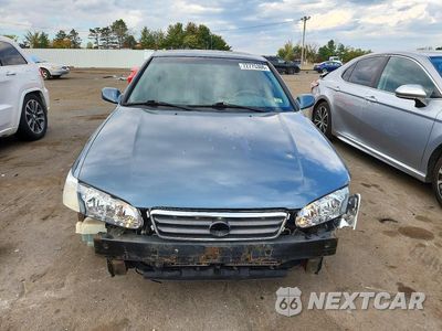 Piąte zdjęcie samochodu w środku: 2000 TOYOTA CAMRY XLE V6 VIN:4T1BF28KXYU951850 - miniatura