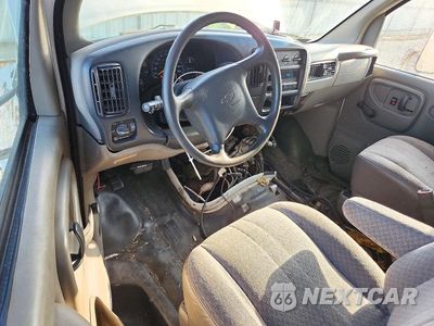 Zdjęcie 8 z 13 samochodu: 2000 CHEVROLET EXPRESS G3500 VIN:1GBJG31R4Y1273757 - miniatura