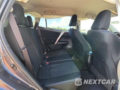Zdjęcie 11 z 13 samochodu: 2016 TOYOTA RAV4 LE VIN:JTMBFREV6GD179163 - miniatura